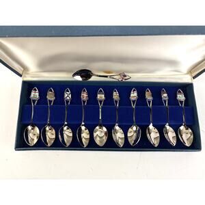 VTG GMB Woodbridge Set of 11 Souvenir Spoons Enamel Crests Canada Box
